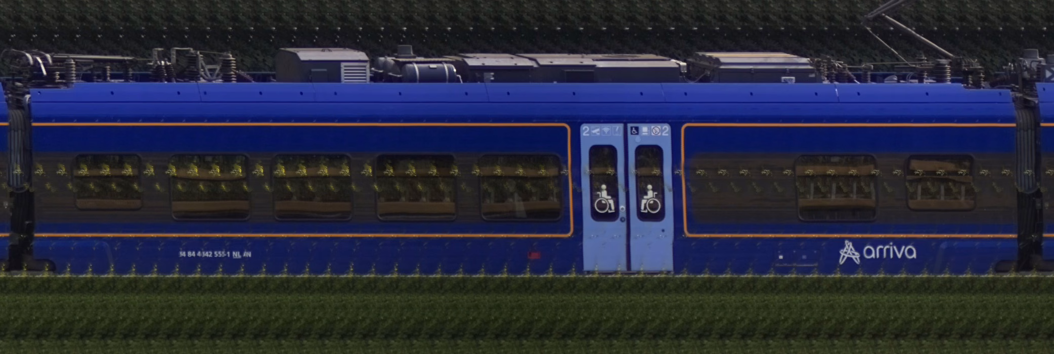 There should be a train photo here :'(