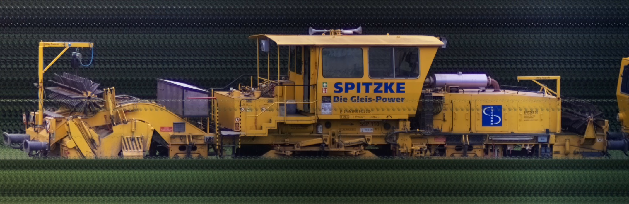 There should be a train photo here :'(