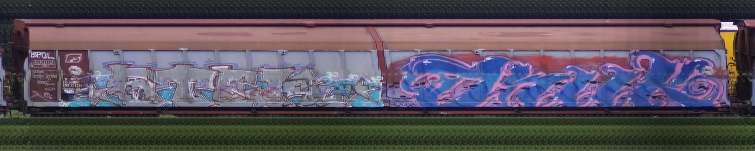 There should be a train photo here :'(
