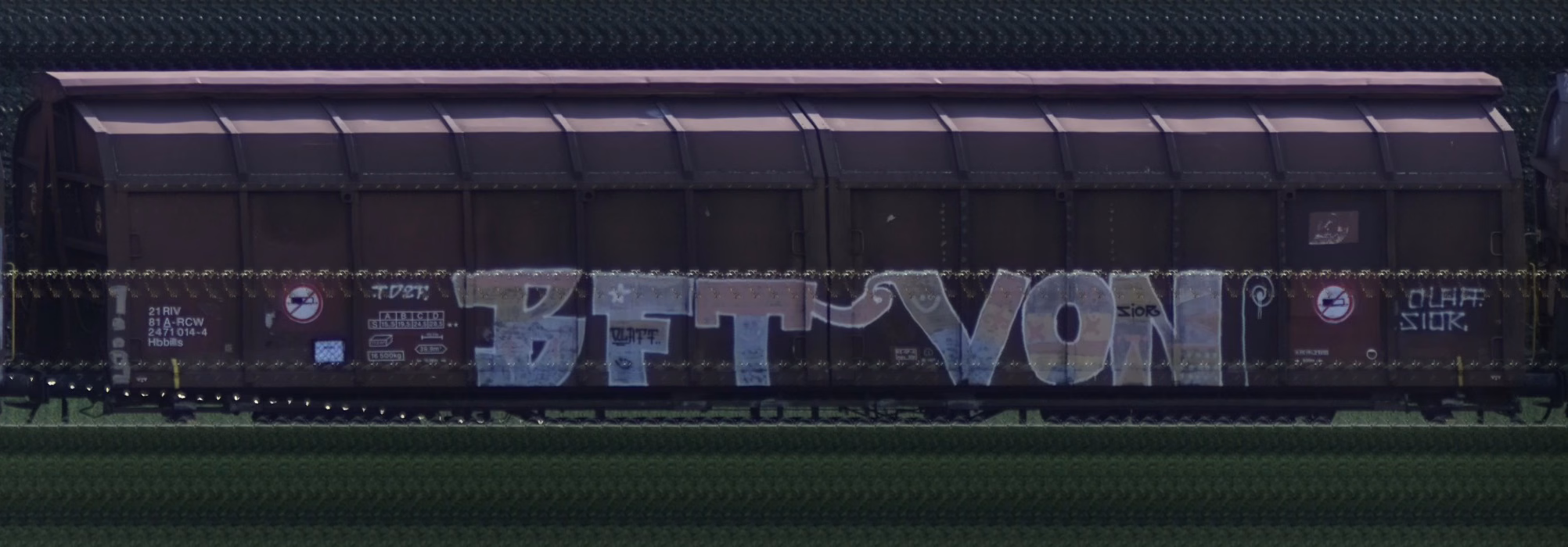 There should be a train photo here :'(