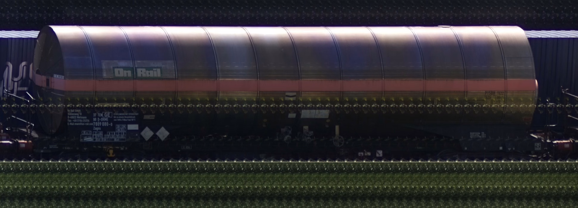 There should be a train photo here :'(
