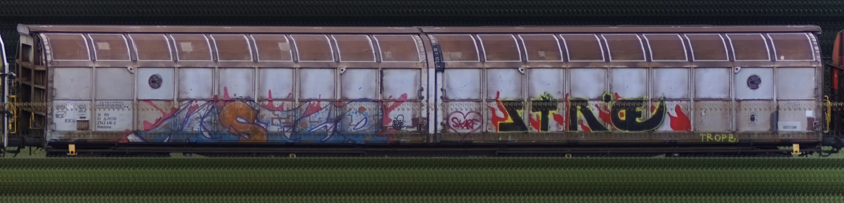There should be a train photo here :'(