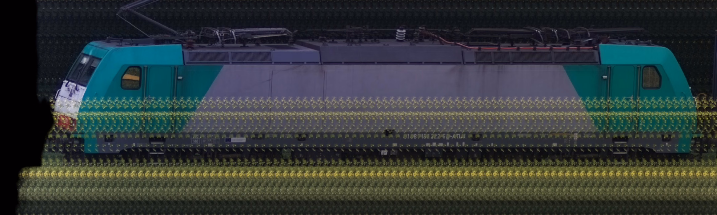 There should be a train photo here :'(