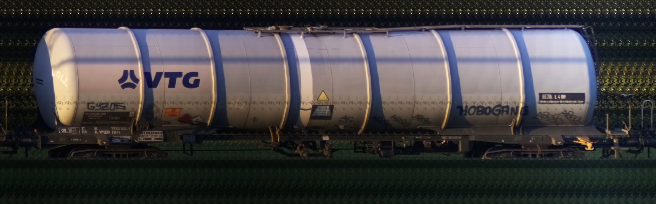 There should be a train photo here :'(