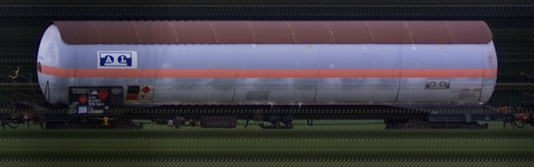 There should be a train photo here :'(