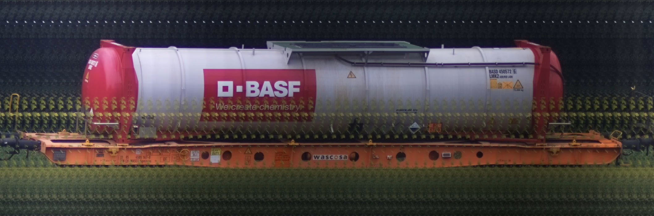 There should be a train photo here :'(