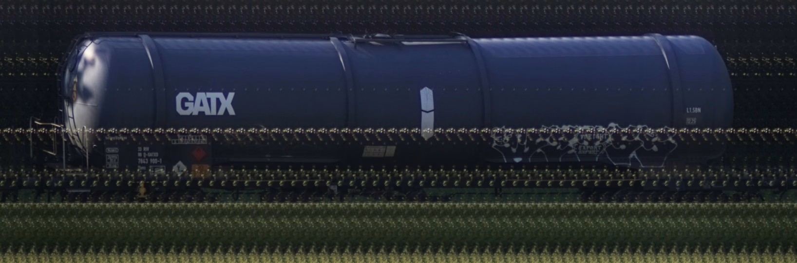 There should be a train photo here :'(