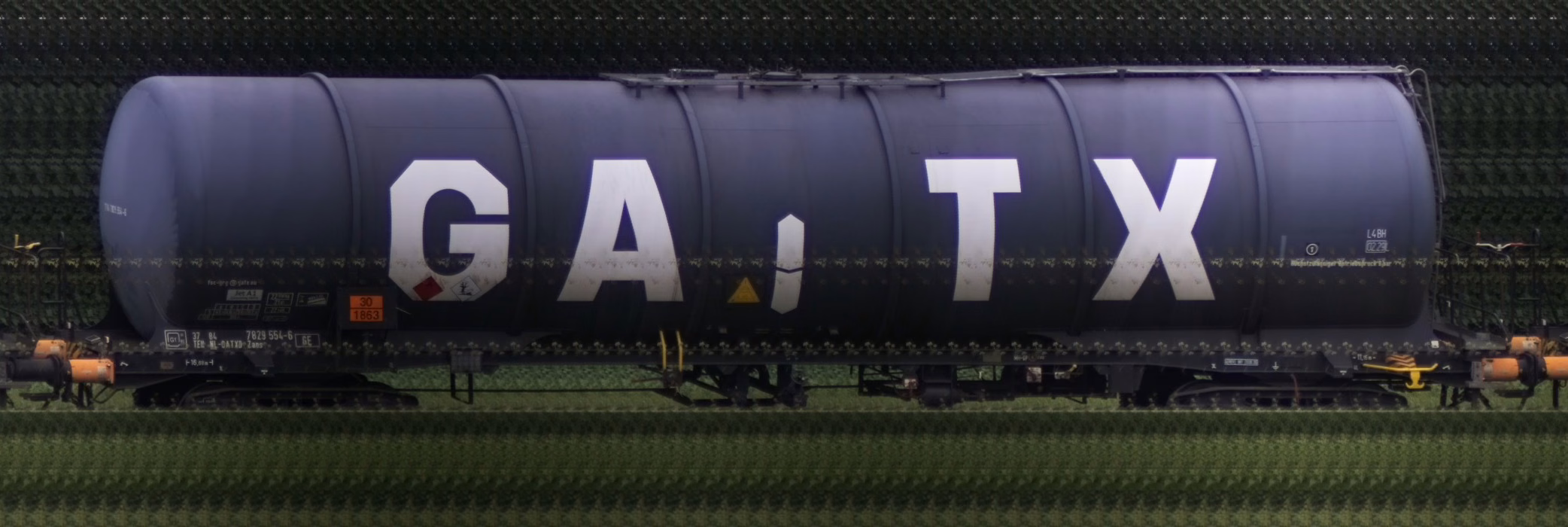 There should be a train photo here :'(