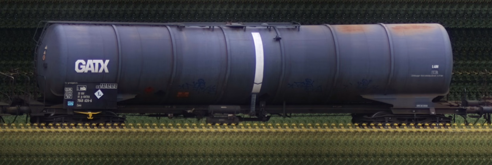 There should be a train photo here :'(