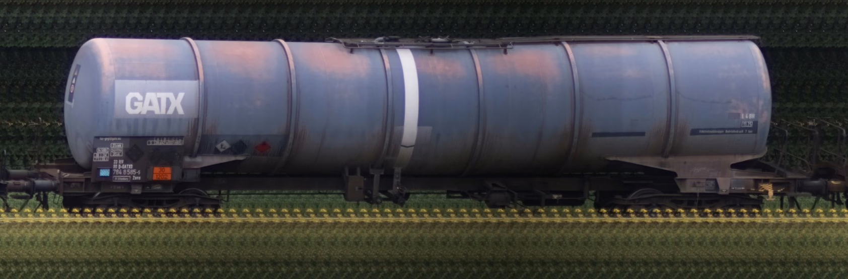 There should be a train photo here :'(