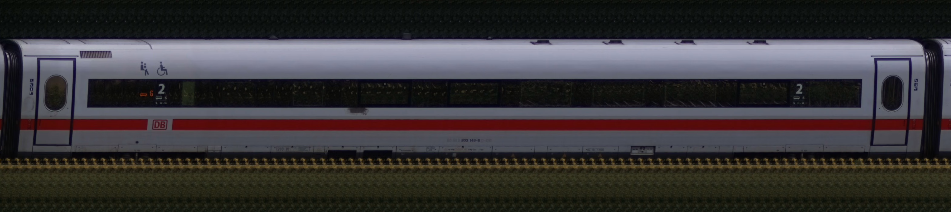 There should be a train photo here :'(