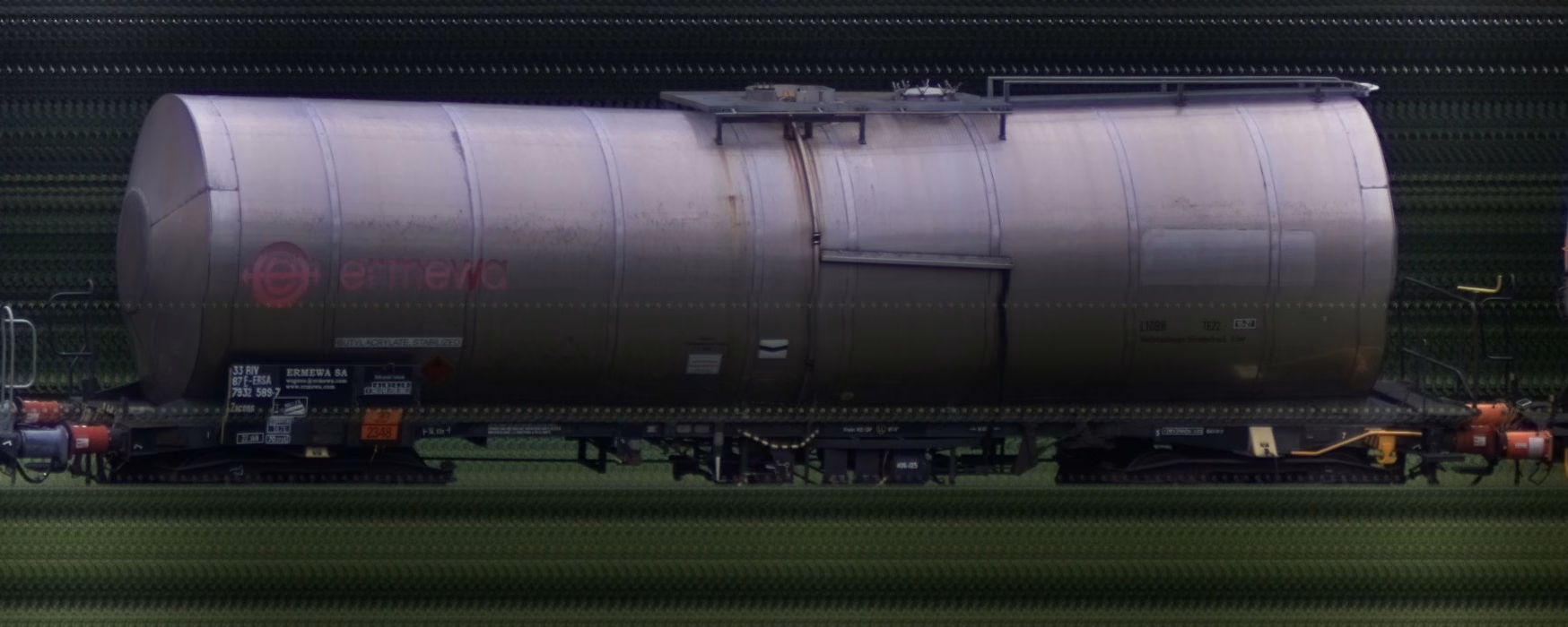 There should be a train photo here :'(