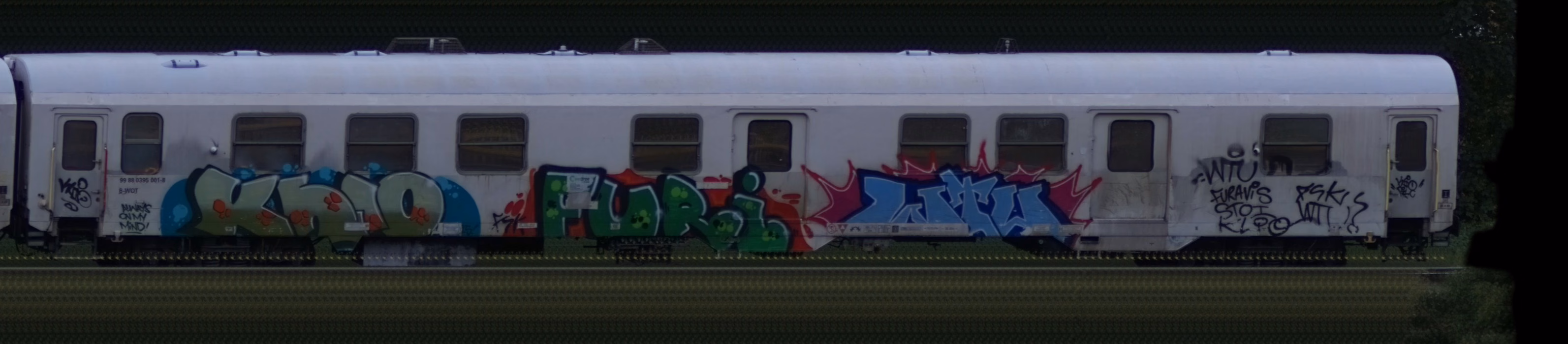 There should be a train photo here :'(