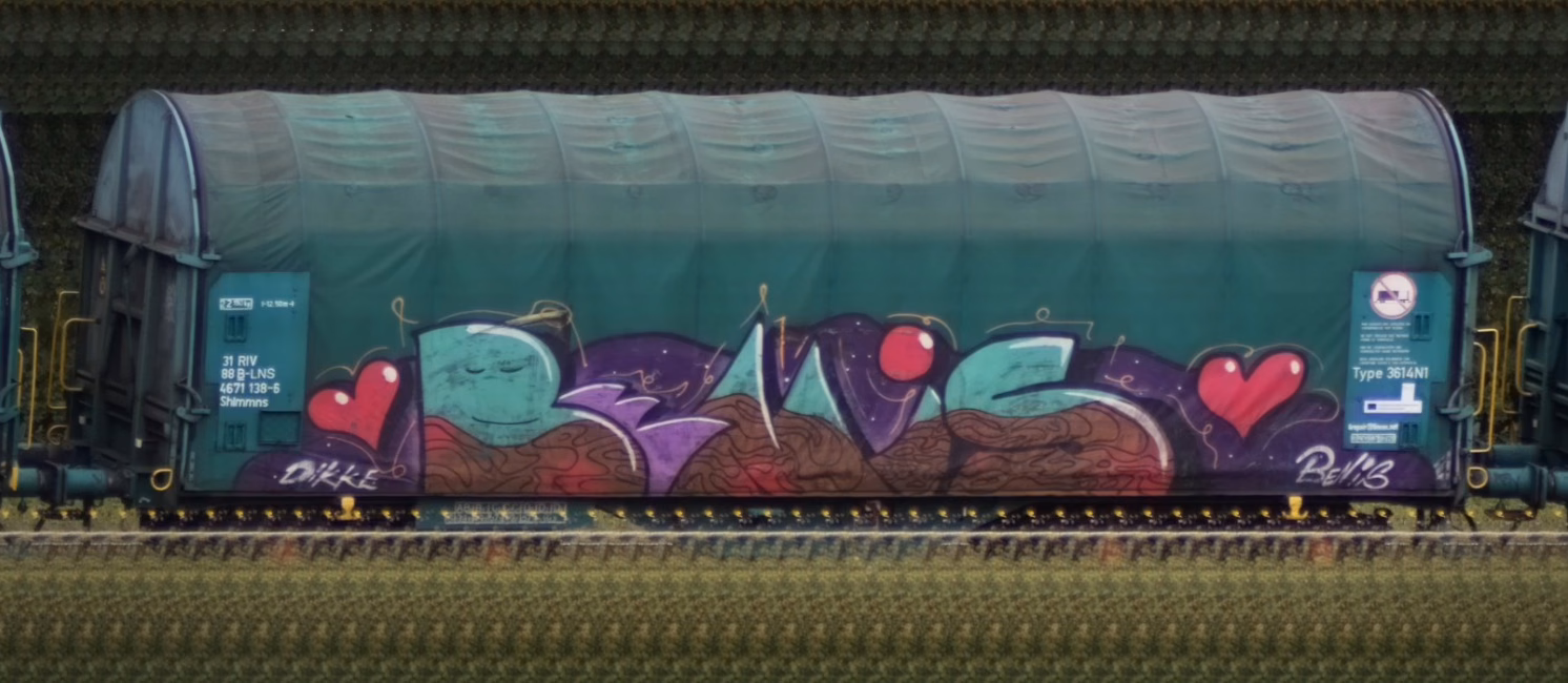 There should be a train photo here :'(
