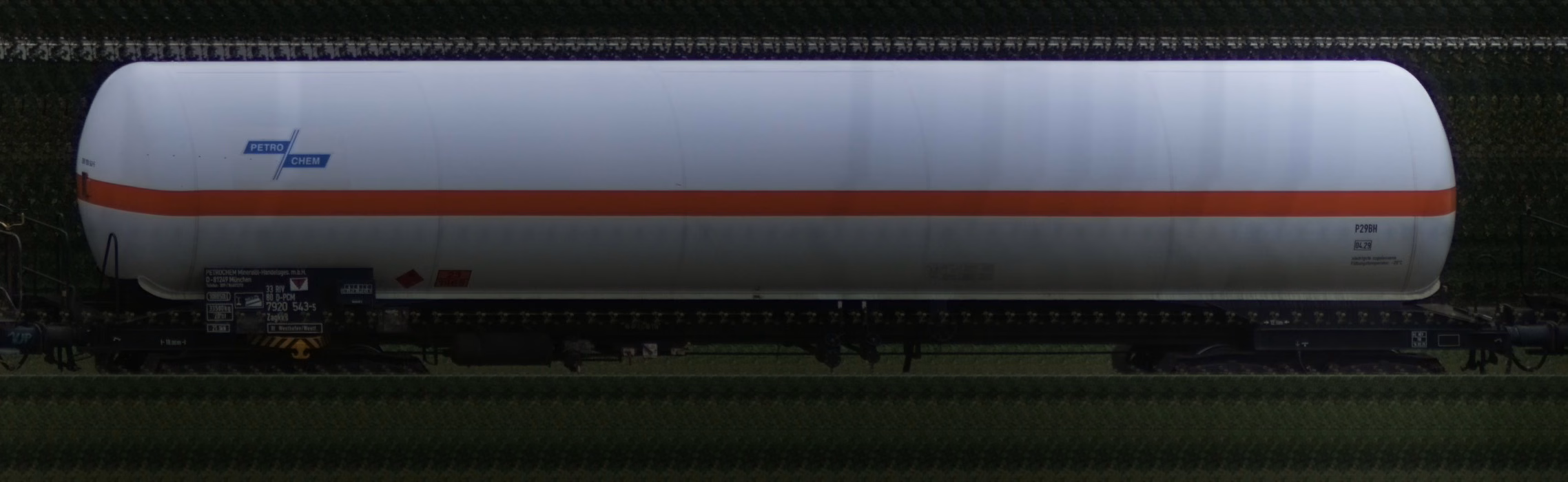 There should be a train photo here :'(