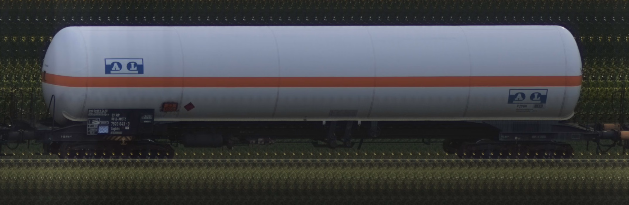 There should be a train photo here :'(