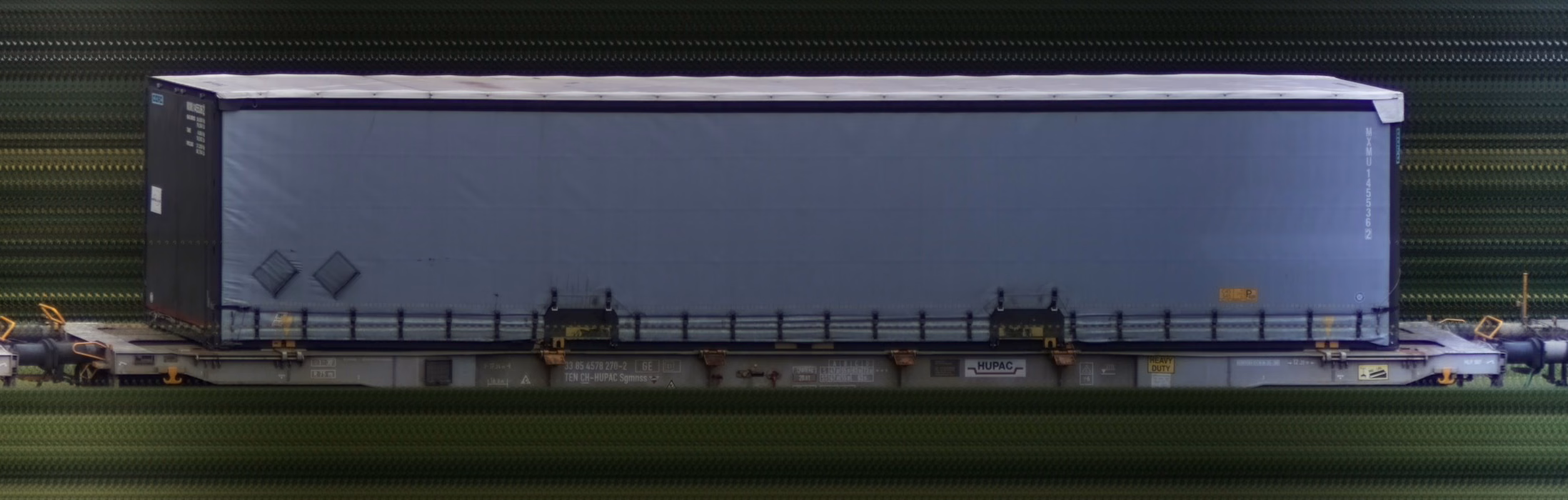 There should be a train photo here :'(