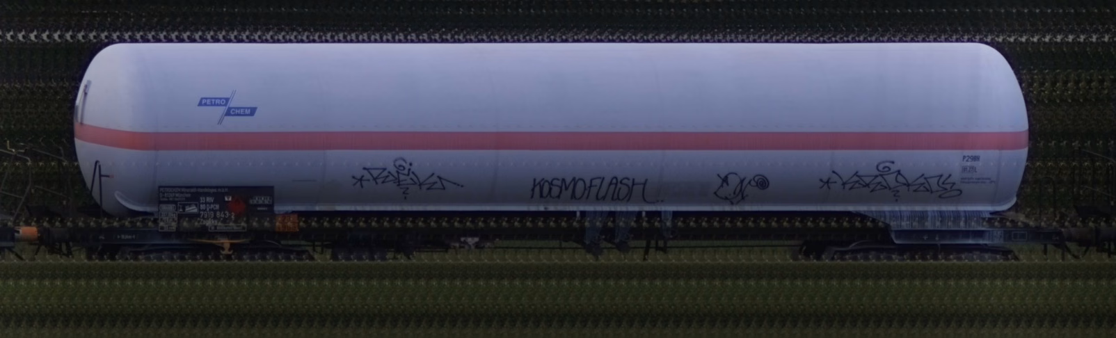 There should be a train photo here :'(