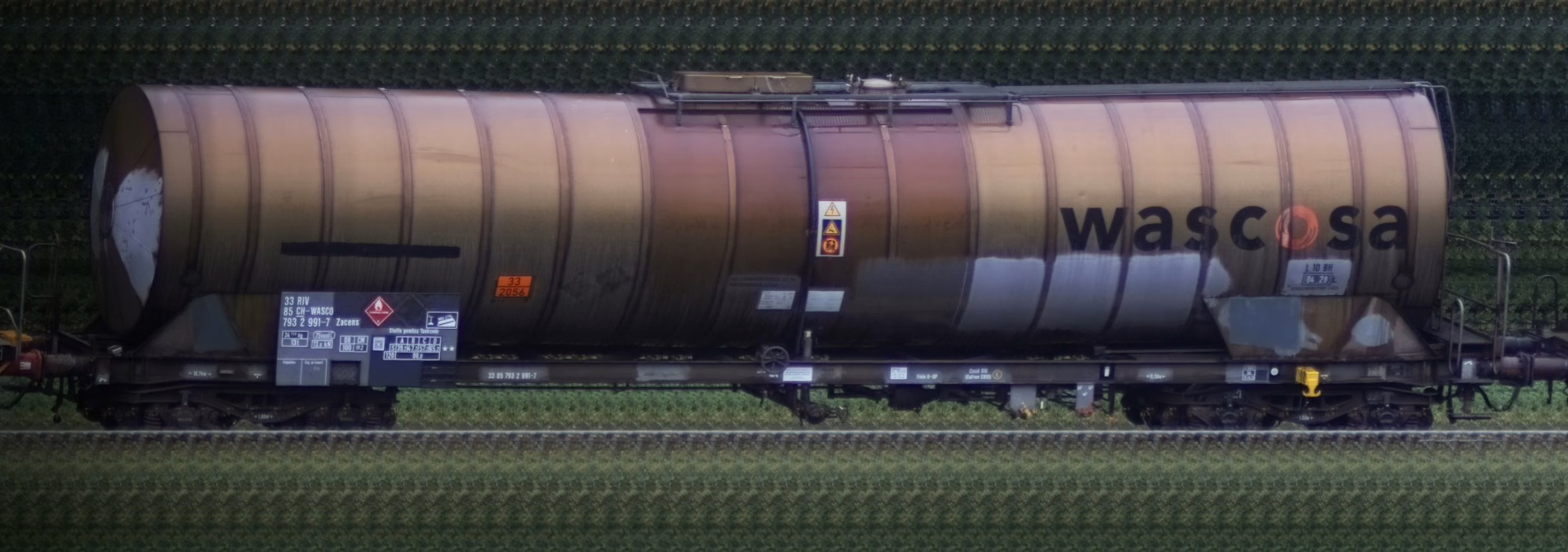 There should be a train photo here :'(