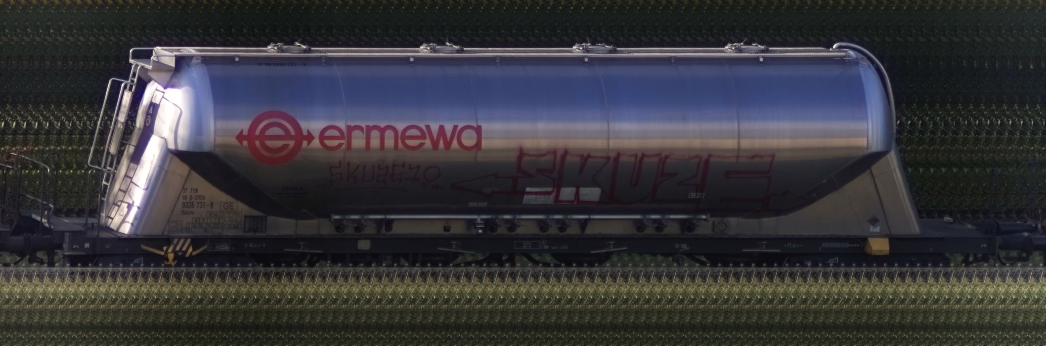 There should be a train photo here :'(