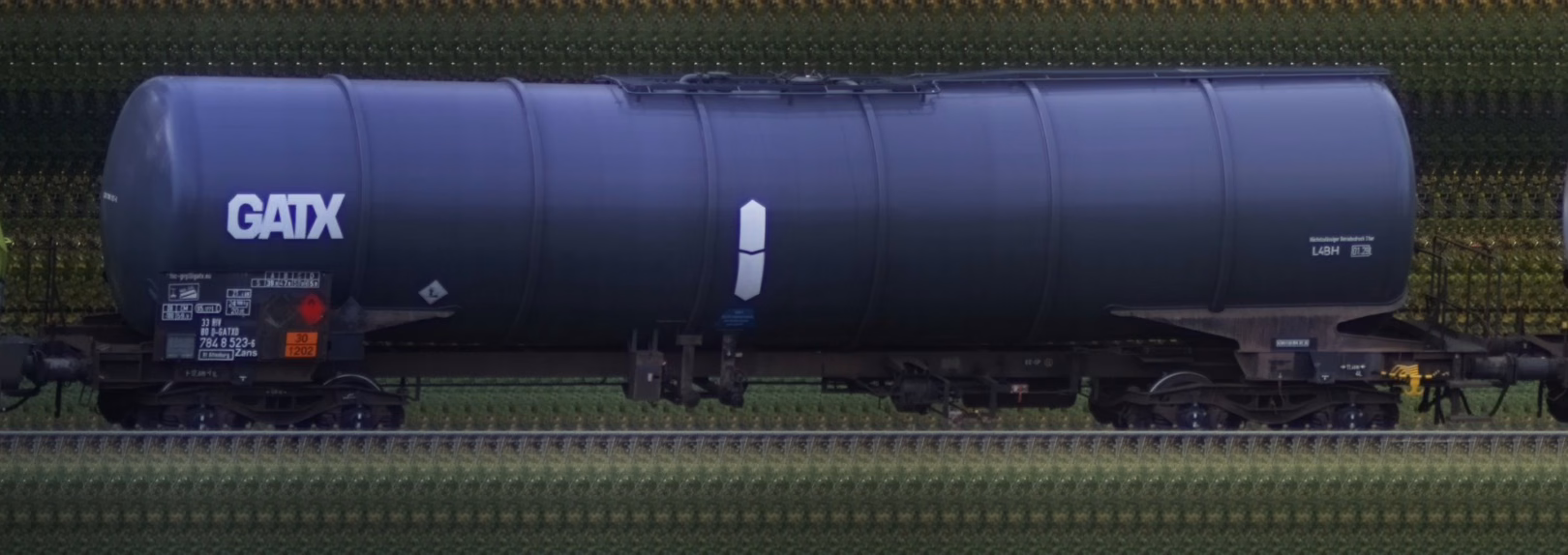 There should be a train photo here :'(