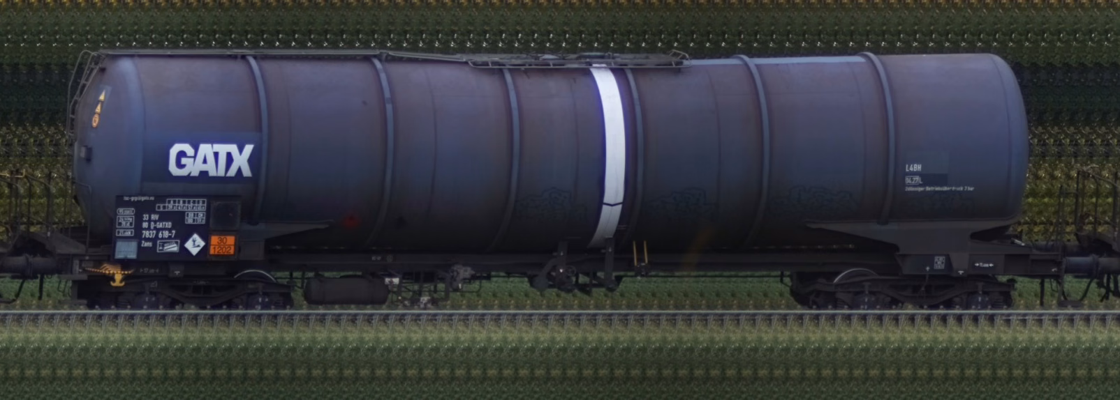 There should be a train photo here :'(