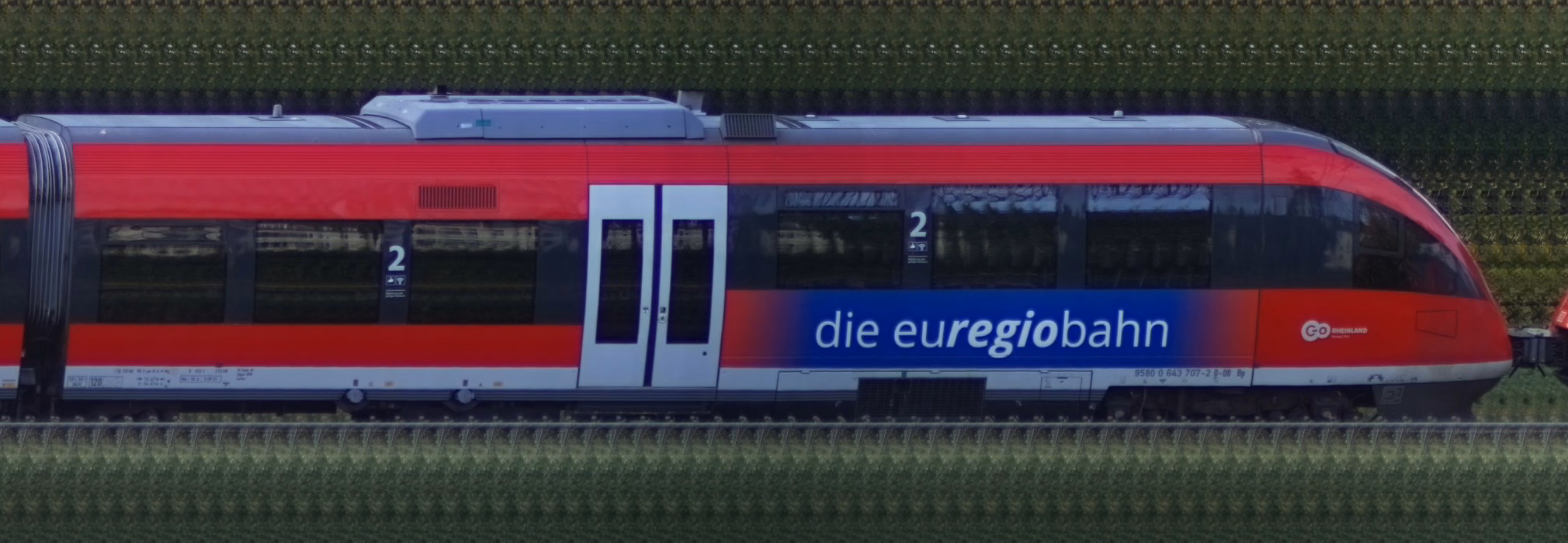 There should be a train photo here :'(
