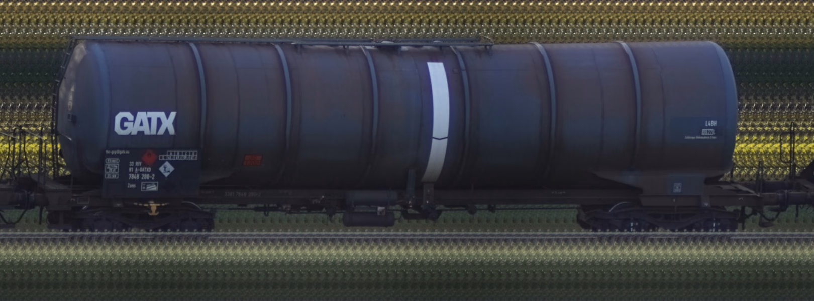 There should be a train photo here :'(