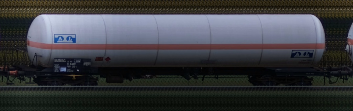 There should be a train photo here :'(