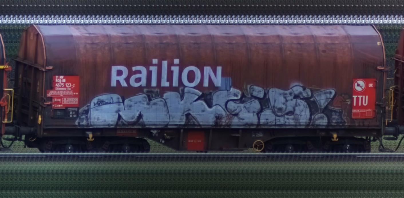 There should be a train photo here :'(