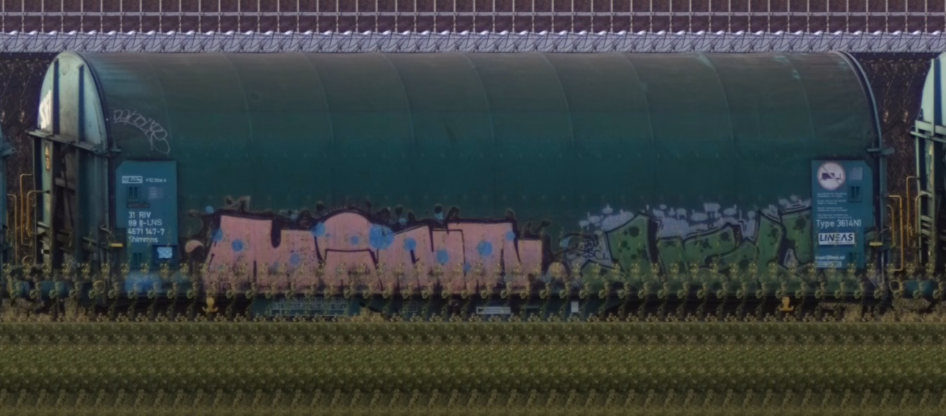 There should be a train photo here :'(