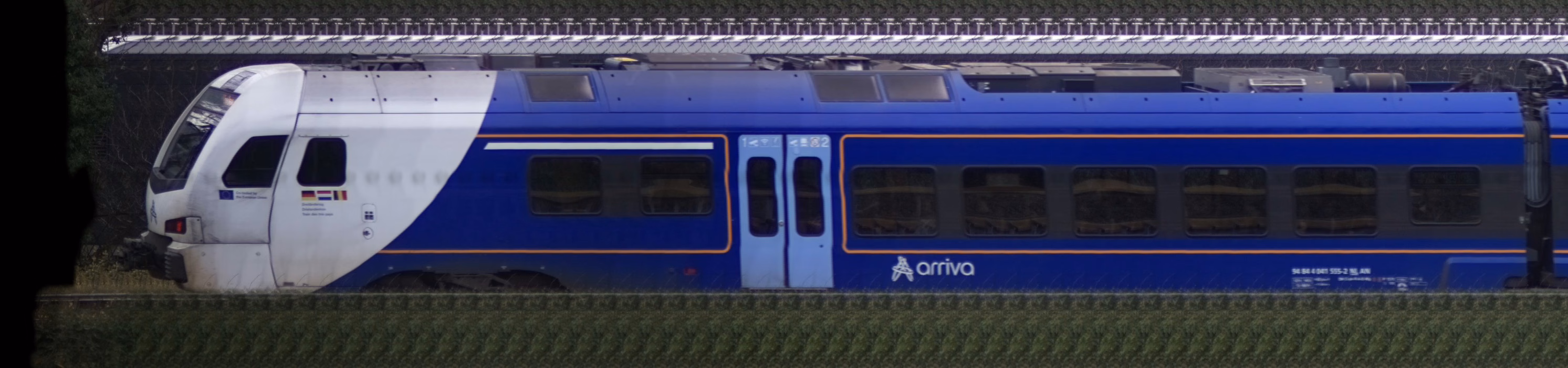 There should be a train photo here :'(
