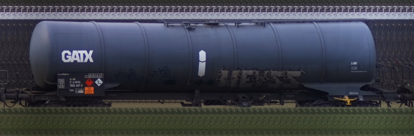 There should be a train photo here :'(