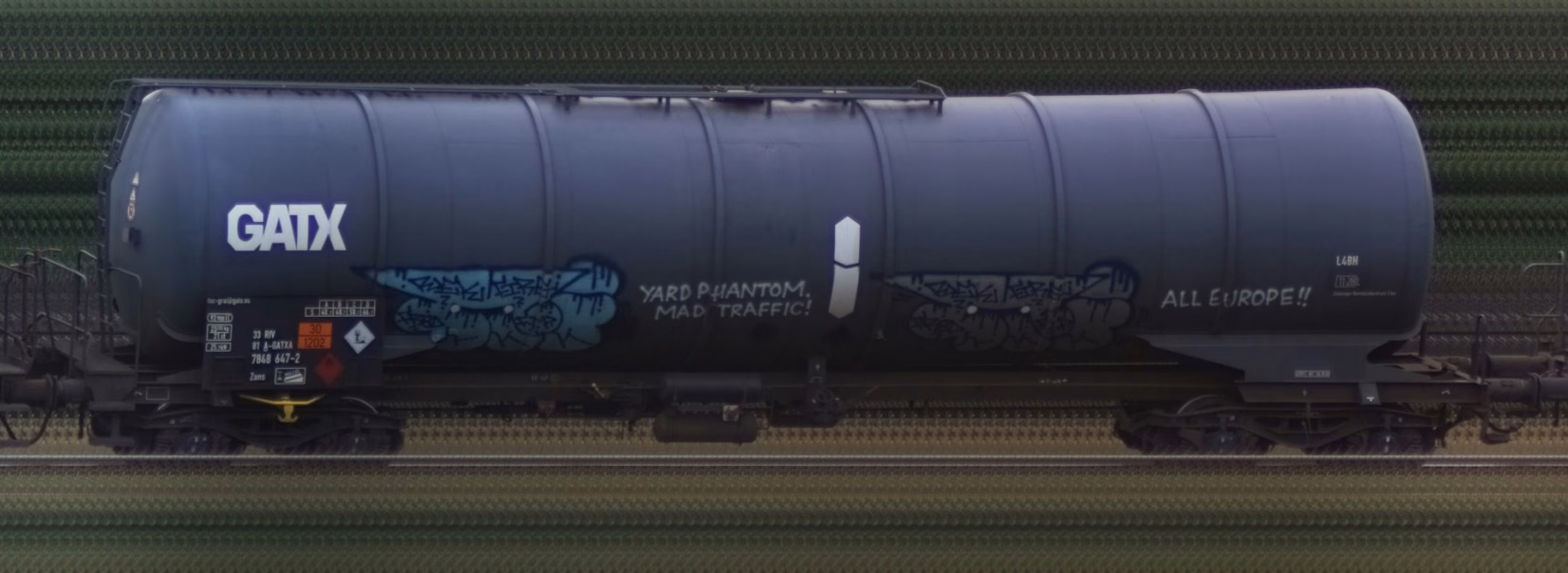 There should be a train photo here :'(