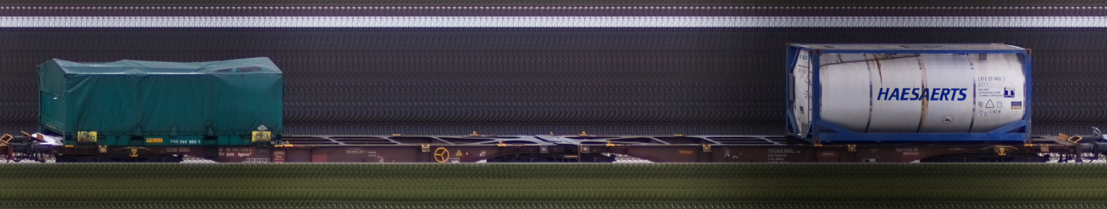 There should be a train photo here :'(