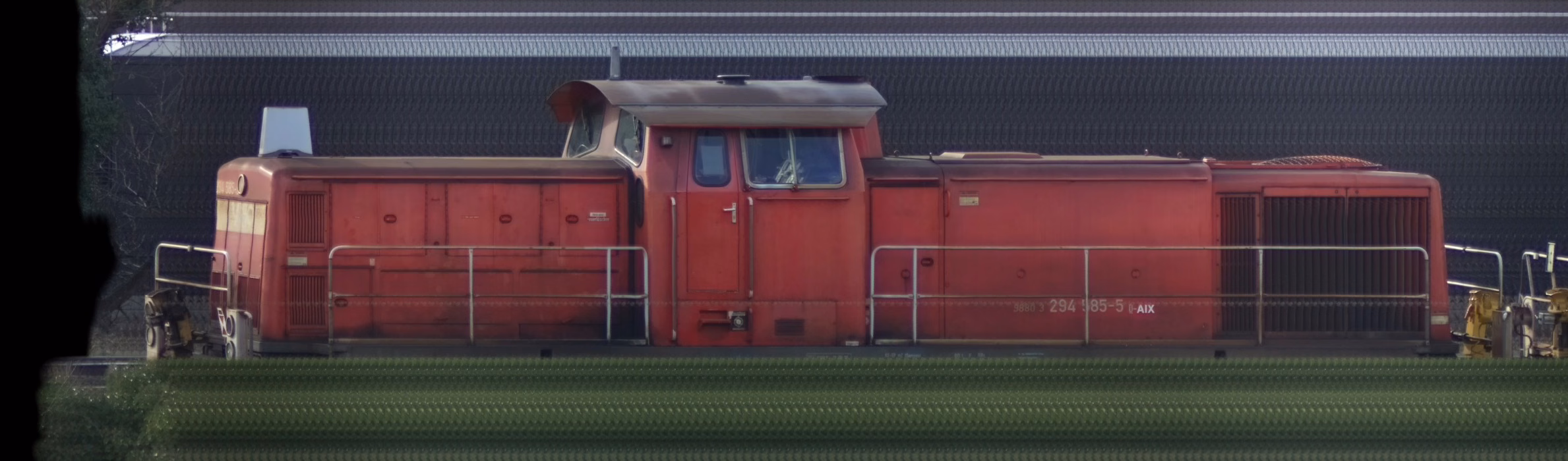 There should be a train photo here :'(