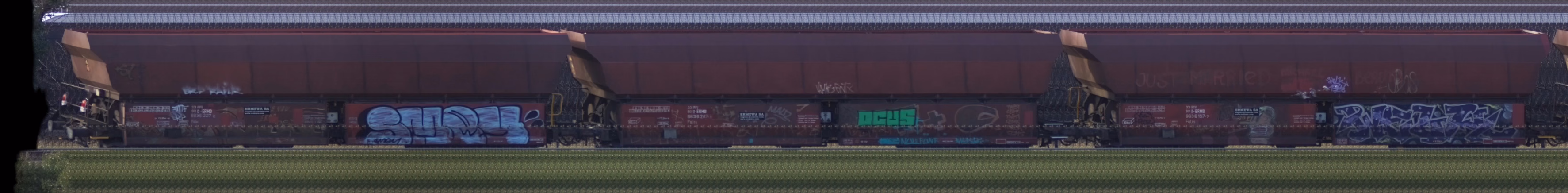 There should be a train photo here :'(