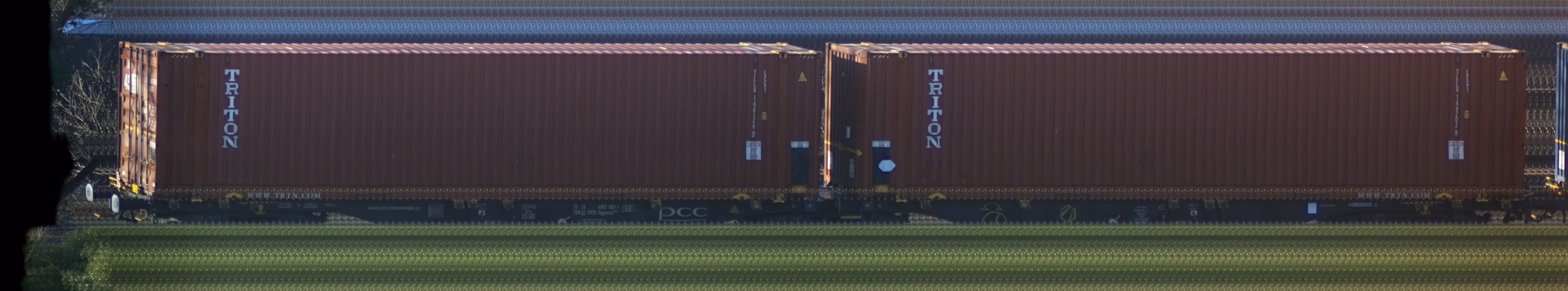 There should be a train photo here :'(