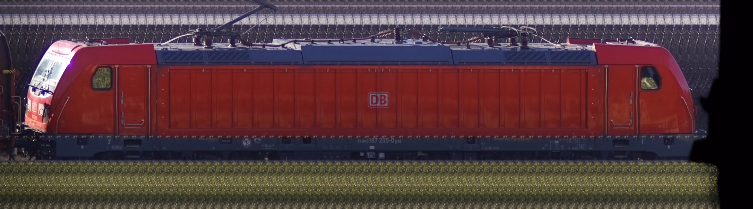There should be a train photo here :'(