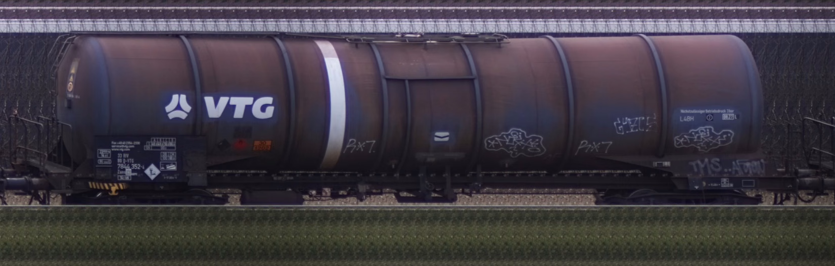 There should be a train photo here :'(