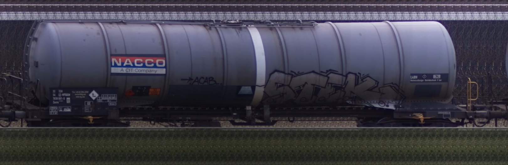 There should be a train photo here :'(