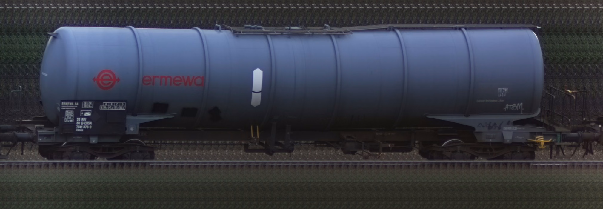 There should be a train photo here :'(