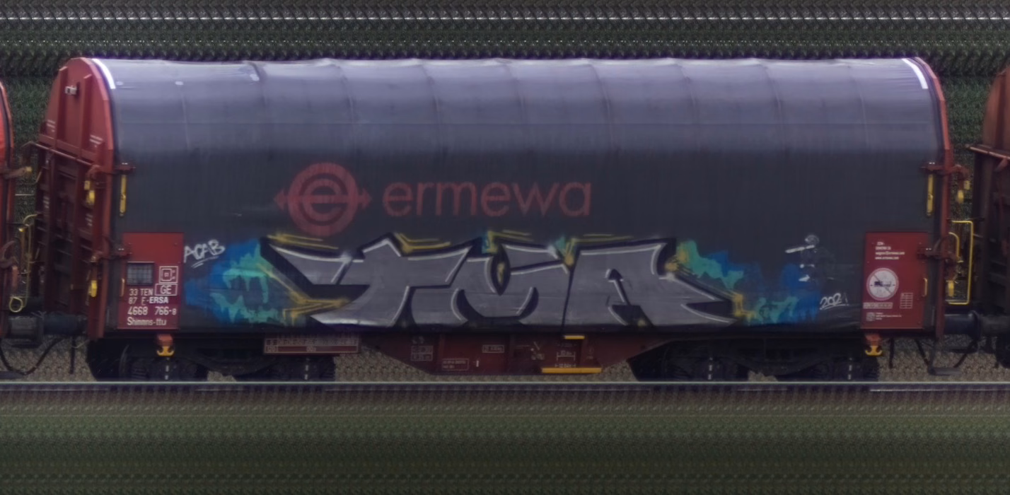 There should be a train photo here :'(