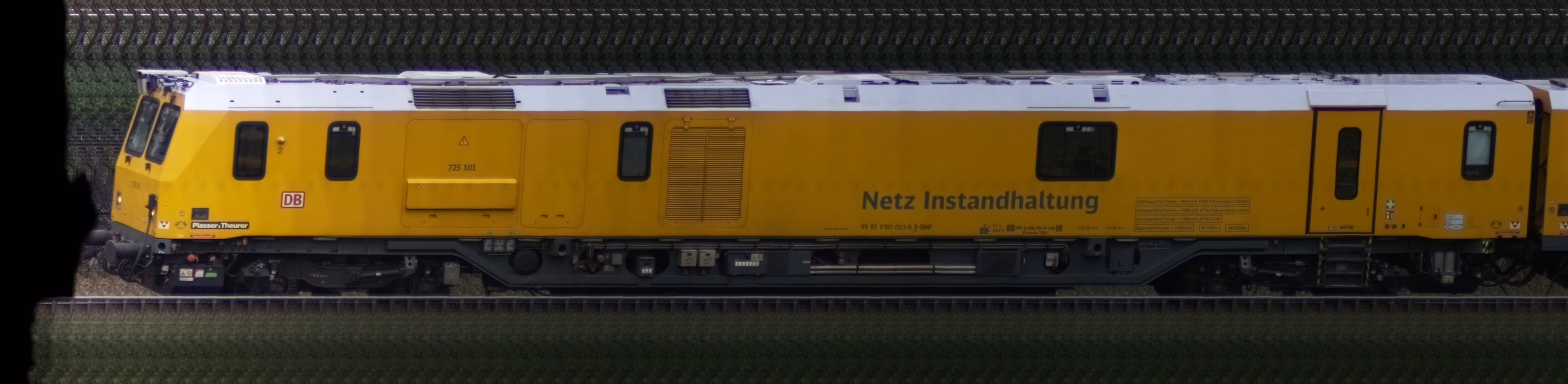 There should be a train photo here :'(