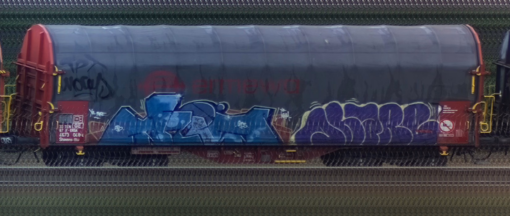 There should be a train photo here :'(