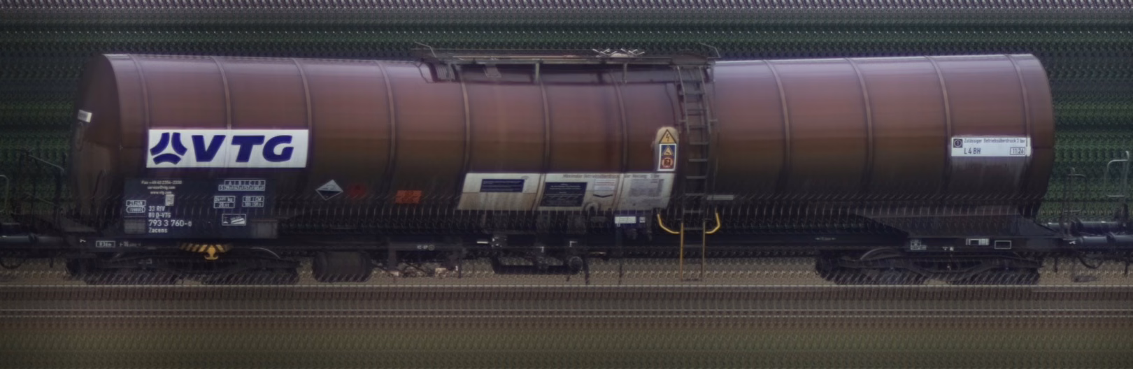 There should be a train photo here :'(