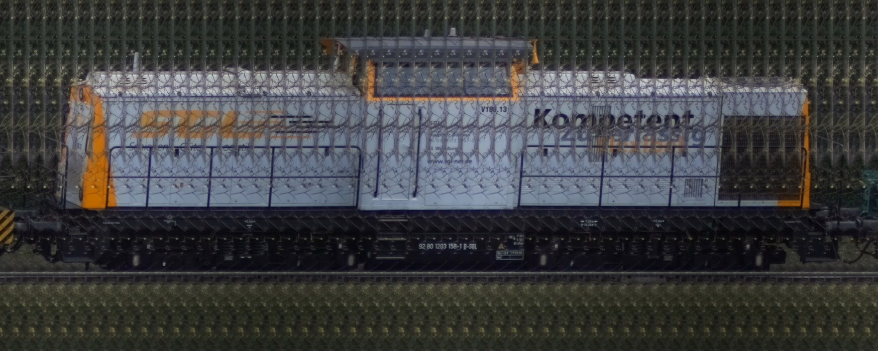 There should be a train photo here :'(