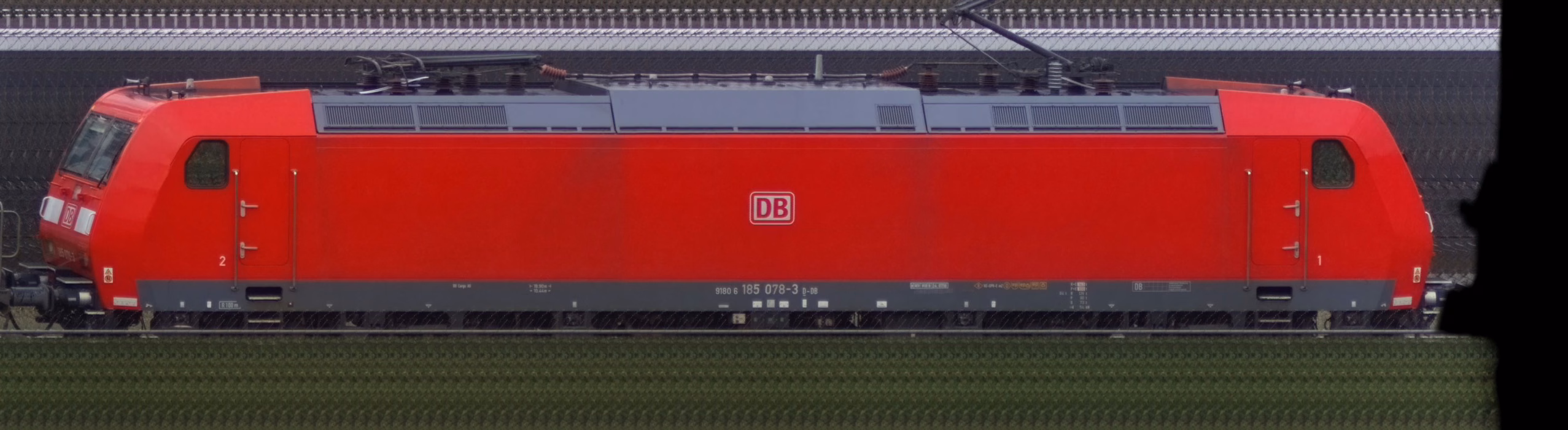 There should be a train photo here :'(