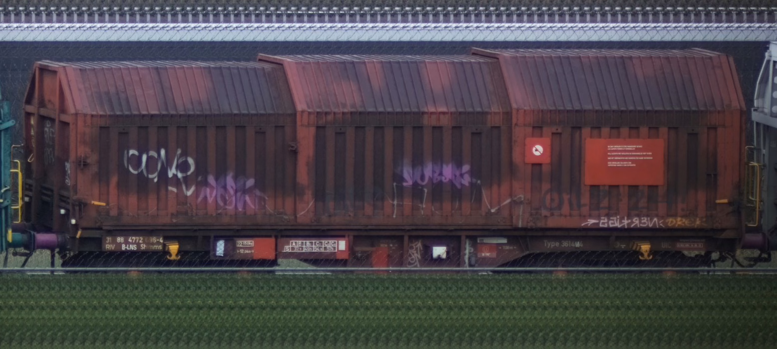 There should be a train photo here :'(