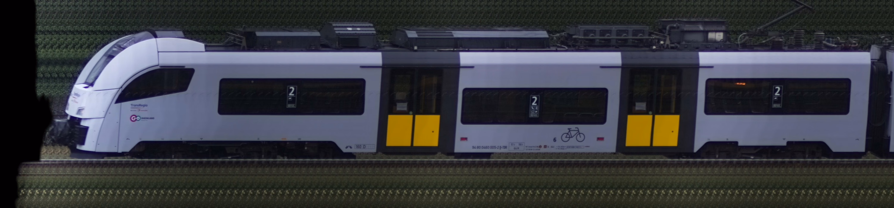 There should be a train photo here :'(
